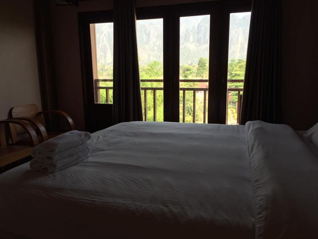 Happy River View Hotel วังเวียง ภายนอก รูปภาพ