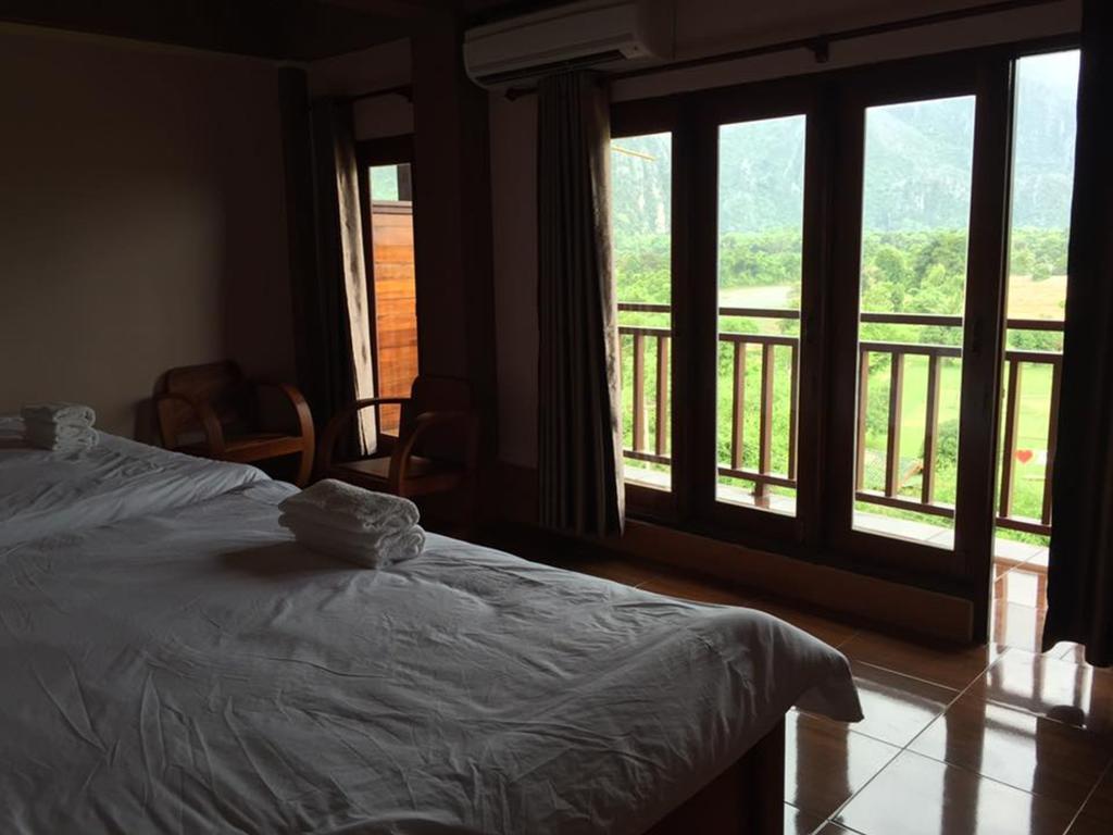 Happy River View Hotel วังเวียง ภายนอก รูปภาพ