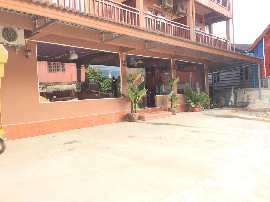 Happy River View Hotel วังเวียง ภายนอก รูปภาพ